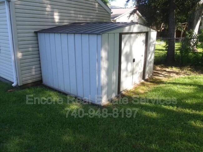 Foto del edificio - 684 Saratoga Ave