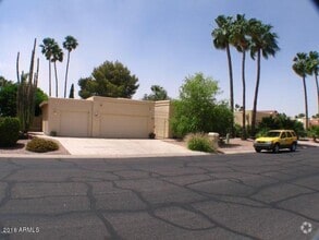 Building Photo - 26014 S Howard Dr
