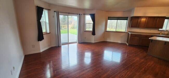 Building Photo - 1295 Toolik Dr