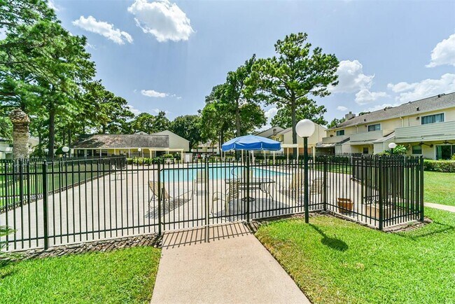 Building Photo - 14515 Wunderlich Dr