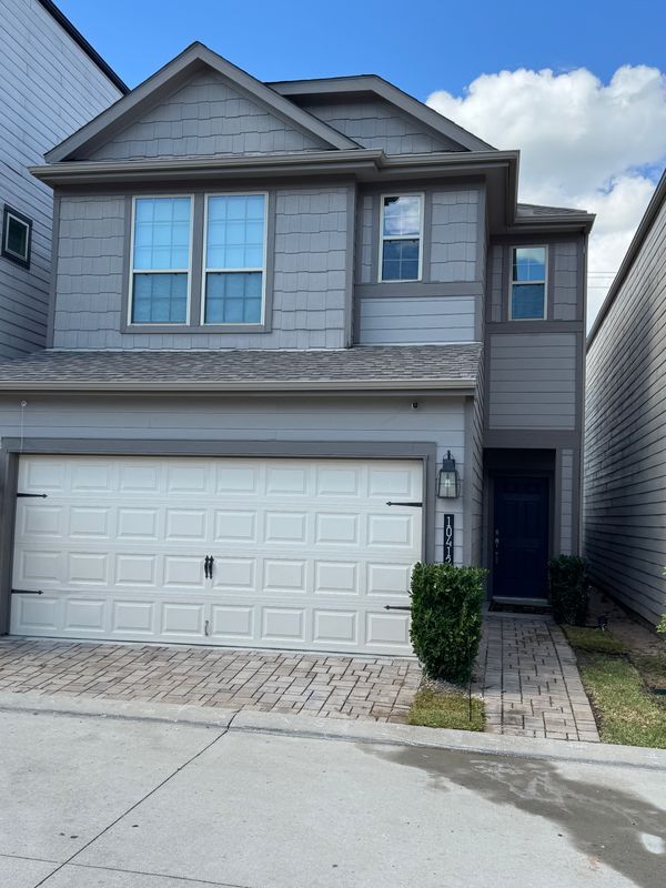 Building Photo - 10412 Marston Vineyard Dr