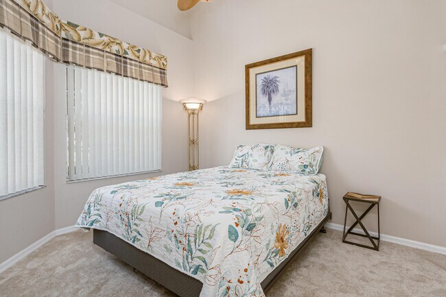 Foto del edificio - 7402 Spyglass Hill Rd