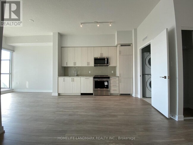 Building Photo - 4055 Parkside Village Dr