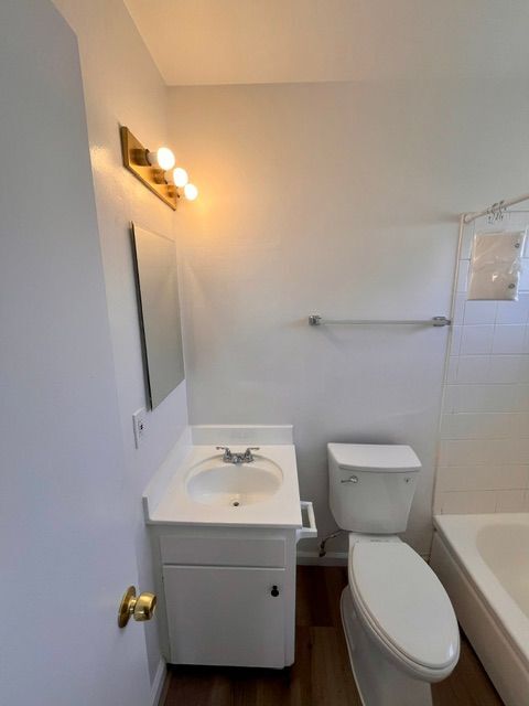 Foto del edificio - 1260 Beachwood Dr