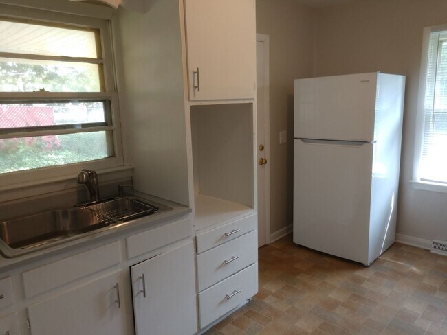 Foto del edificio - 1533 Beaucrest Ave