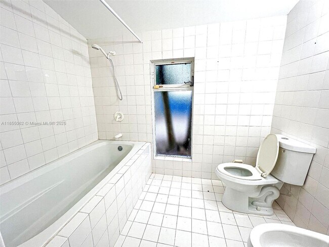 Foto del edificio - 3850 Crawford Ave