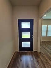 Building Photo - 2011 Cherryvale Dr