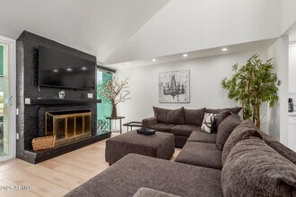 Building Photo - 2529 N Miller Rd