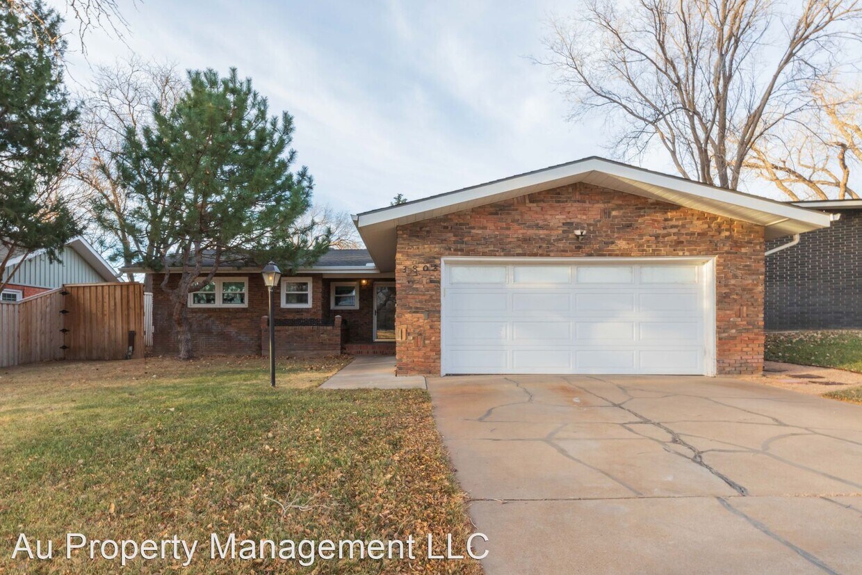 Primary Photo - 3 br, 2 bath House - 3803 OVERLOOK DR,