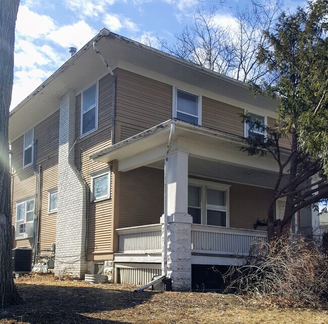 Building Photo - 4605 Holdrege St