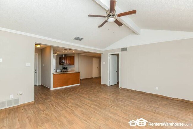 Foto del edificio - PRICE DROP!!  Newly renovated spacious 3 b...