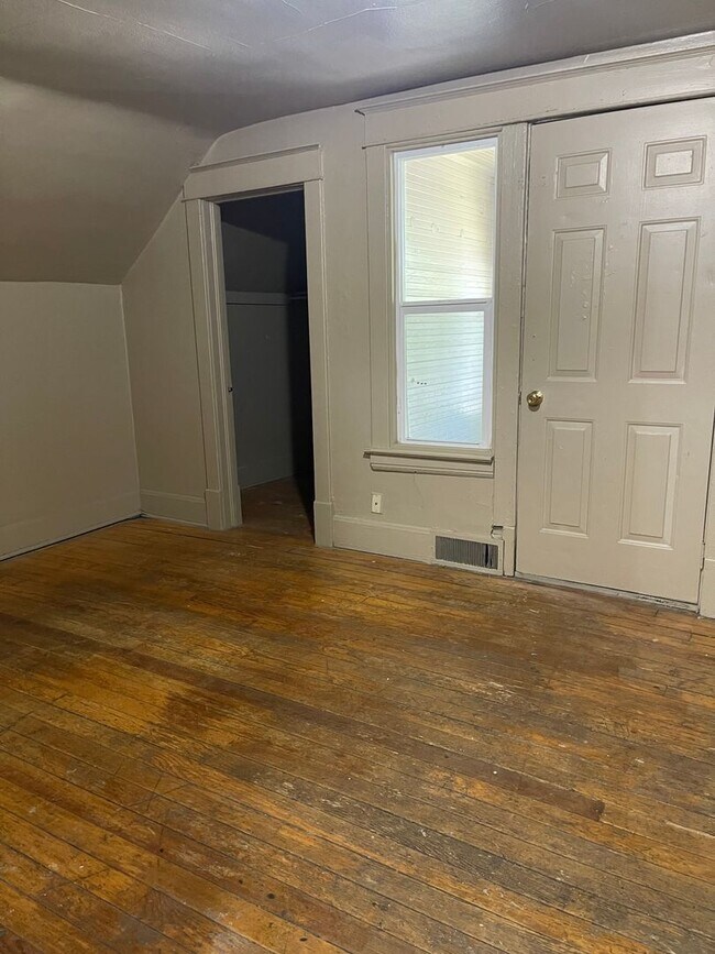 Foto del edificio - 5028 N Nelson St