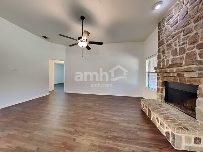 Foto del edificio - 101 Westend Ln