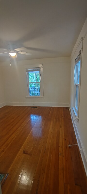 Foto del edificio - 821 Burch Ave
