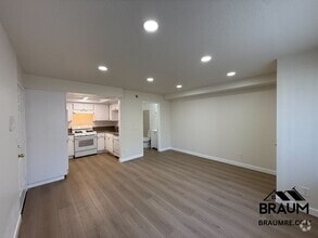 Building Photo - 5245 Riverton Ave
