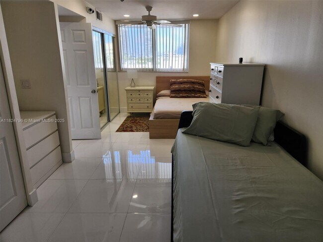 Foto del edificio - 345 Ocean Dr
