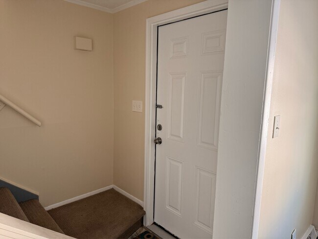 Building Photo - 226 Martin St