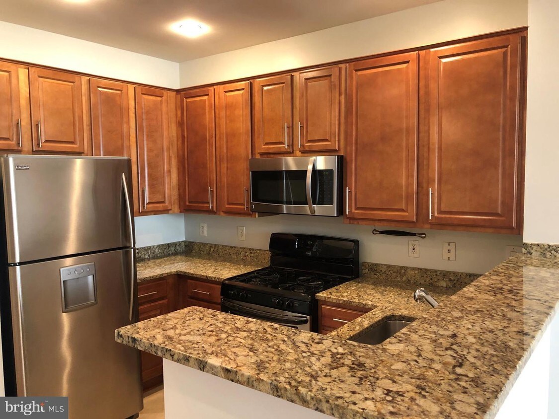 12000 Market St Unit 324, Reston, VA 20190 Condo for Rent in Reston