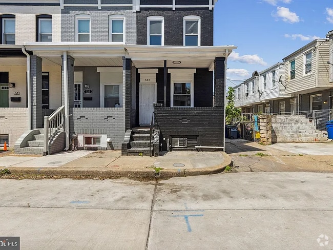 Building Photo - 724 N Curley St