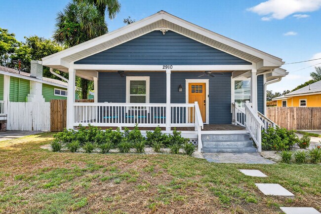 Building Photo - 2910 N Ola Ave