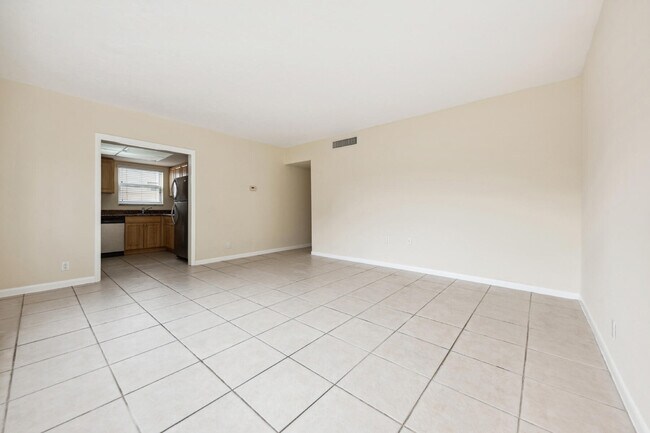 Foto del edificio - 1000 NE 9th Ave