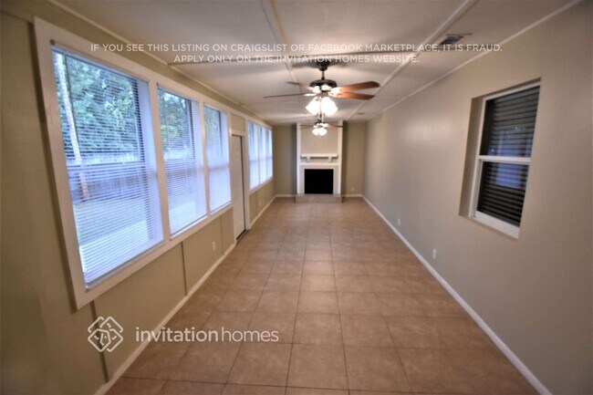 Foto del edificio - 2843 Bermuda Ave N