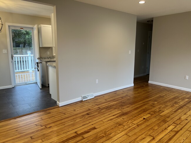 Living Room looking to kitchen - 121 Marshall Dr