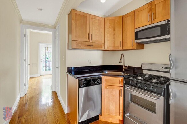 Foto del edificio - 343 E 5th St