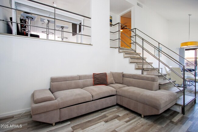 Building Photo - 5704 E Aire Libre Ave