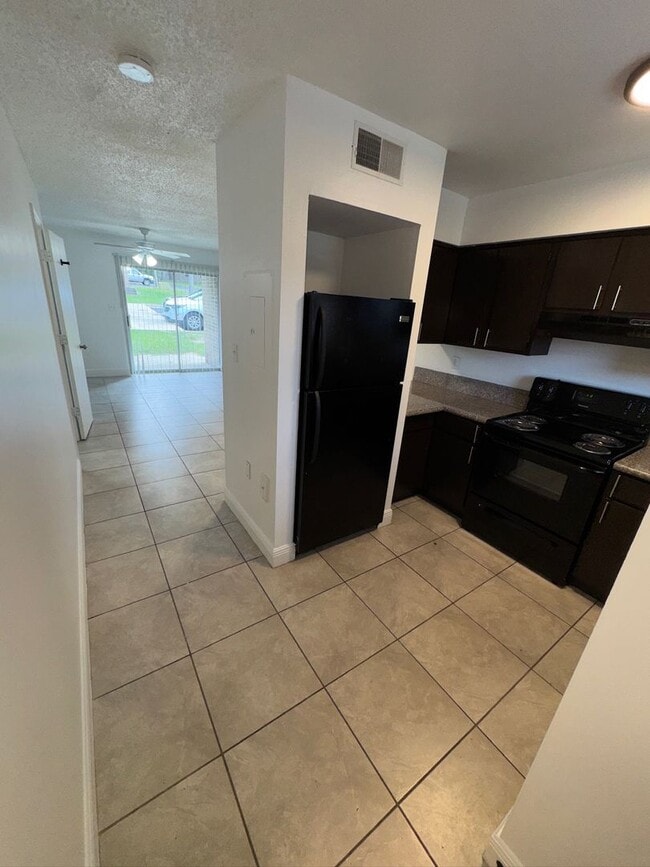 Building Photo - 1193 Bentley Rd