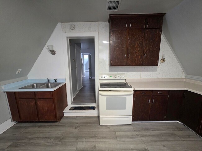 Foto del edificio - 641 10th St N