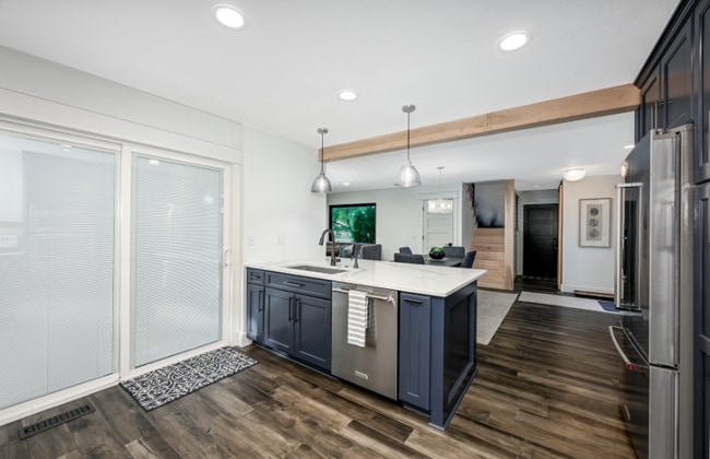 Building Photo - 3695 Englewood Dr