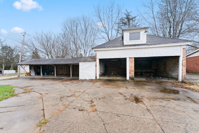 Foto del edificio - 2515 E Midlothian Blvd