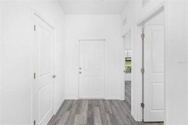Building Photo - 2122 Armour Rd