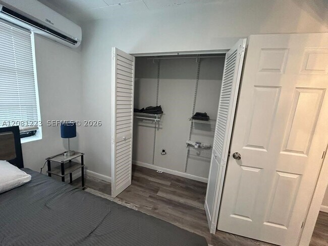 Foto del edificio - 2655 SW 24th Ave