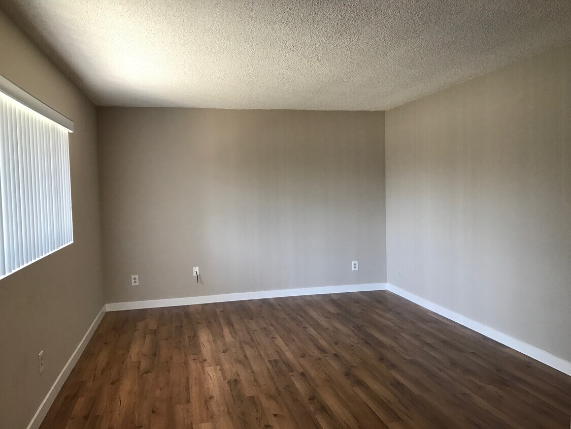 7904 Laurel Canyon Blvd, Los Angeles, CA 91605 Condo for Rent in Los Angeles, CA