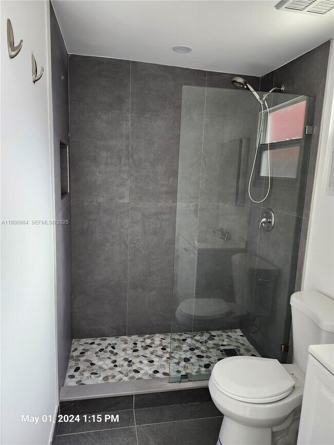 Foto del edificio - 1934 NW 25th Ave