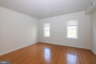 Building Photo - 1526 Mt Vernon St
