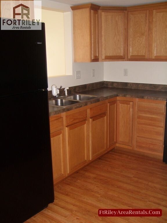 Foto del edificio - 934 W 8th St