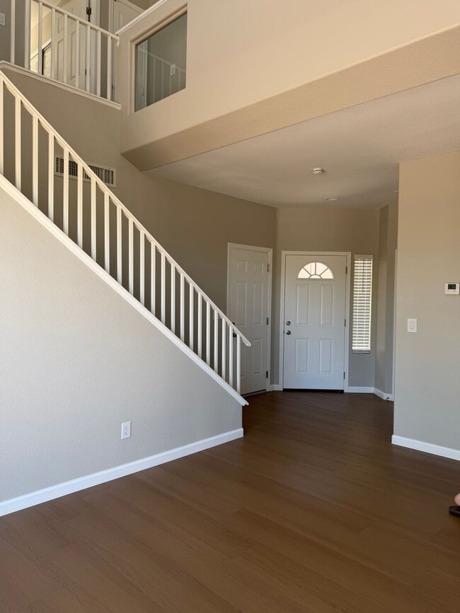 Building Photo - North Summerlin