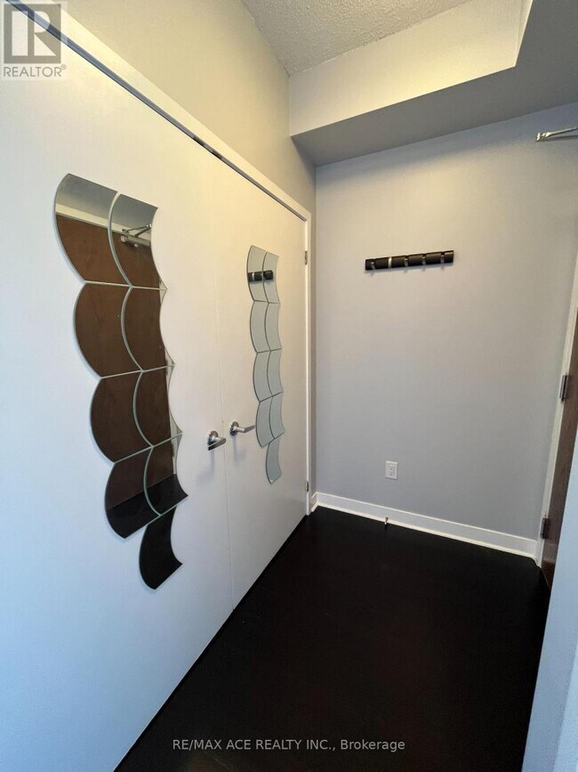 Building Photo - 360-3360 Square One Dr
