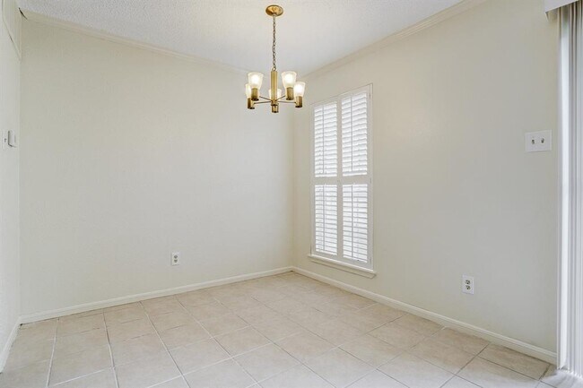 Building Photo - 2120 El Paseo St