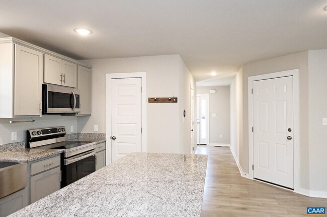 Building Photo - 100 Kyle Ct