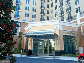 Building Photo - 155 Potomac Passage