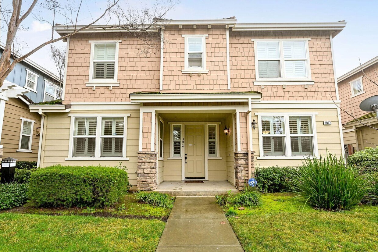 4 bedroom 2 bath! Townhome Rentals in Walnut Creek CA