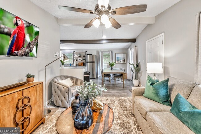 Building Photo - 165 Cole Lake Rd