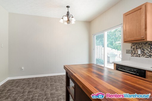 Foto del edificio - 3821 Verde Glen Ln