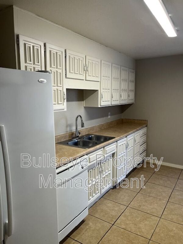 Foto del edificio - 7956 W Mariposa Dr