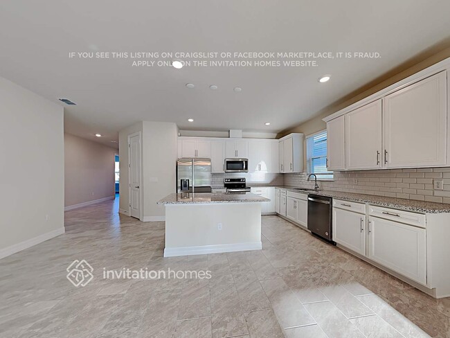 Foto del edificio - 2275 Bluebird Pl