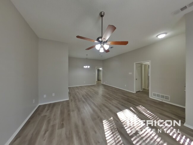 Foto del edificio - 1517 Allen Dr